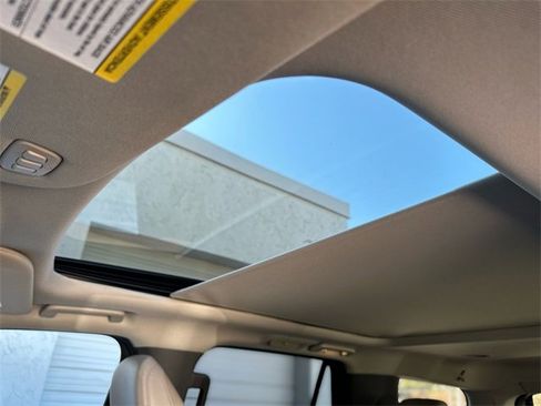 Used 2021 Ford Expedition Limited image 23