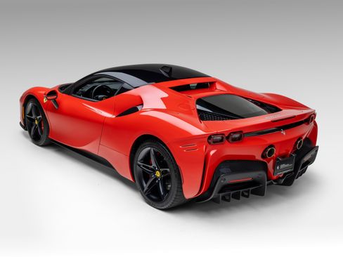 Used 2021 Ferrari SF90 Stradale image 7