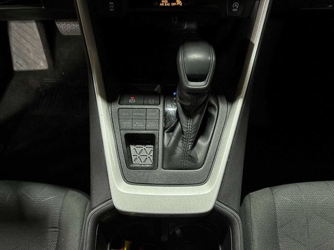 Used 2025 Toyota RAV4 XLE AWD/4WD image 30