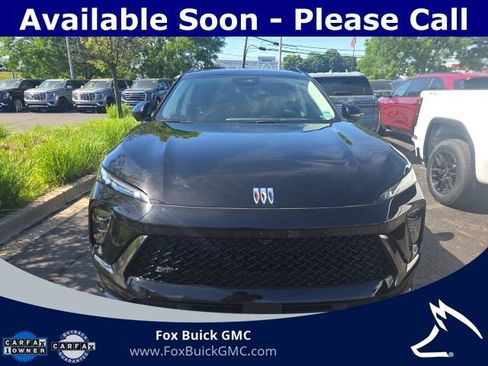 Used 2024 Buick Envision Sport Touring AWD/4WD image 2