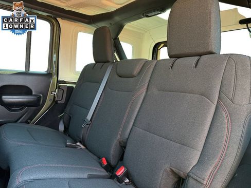 Used 2026 Jeep Wrangler Unlimited Rubicon AWD/4WD image 14