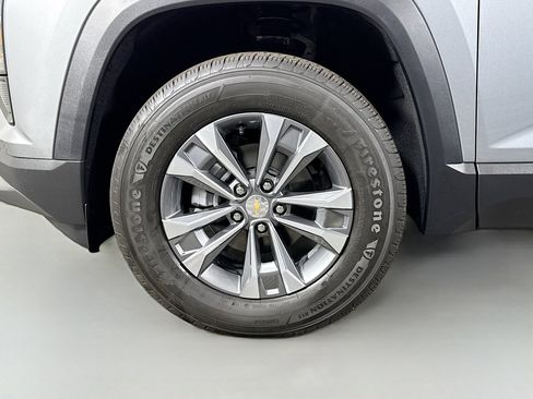 Used 2026 Chevrolet Equinox LT FWD image 38