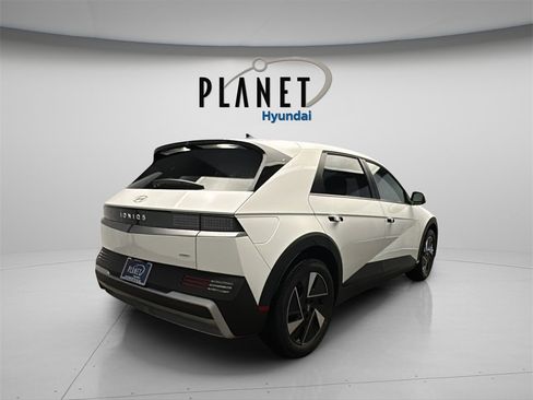 New 2026 Hyundai Ioniq 5 SEL image 7