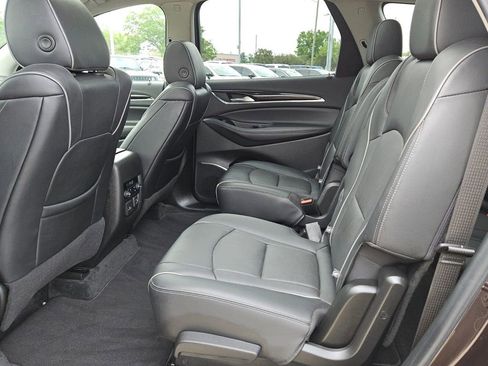Used 2020 Buick Enclave Avenir w/ Avenir Technology Package AWD/4WD image 11