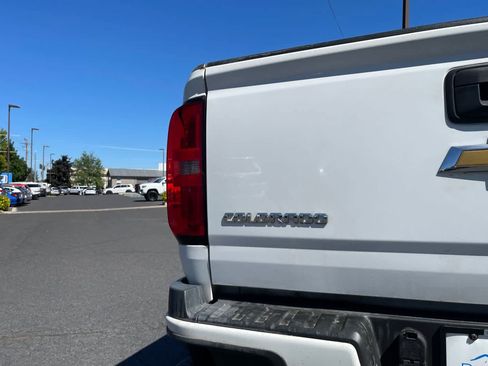 Used 2015 Chevrolet Colorado Z71 AWD/4WD image 14