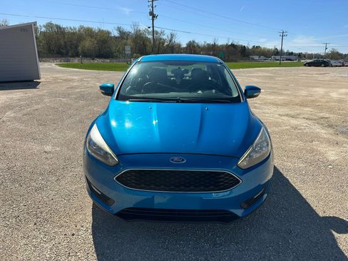 Used 2016 Ford Focus SE w/ Equipment Group 201A FWD image 3