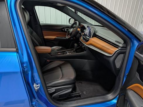 Used 2025 Jeep Compass Limited AWD/4WD image 27