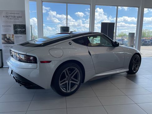 Used 2025 Nissan Z Sport w/ Floor Mat Package image 20
