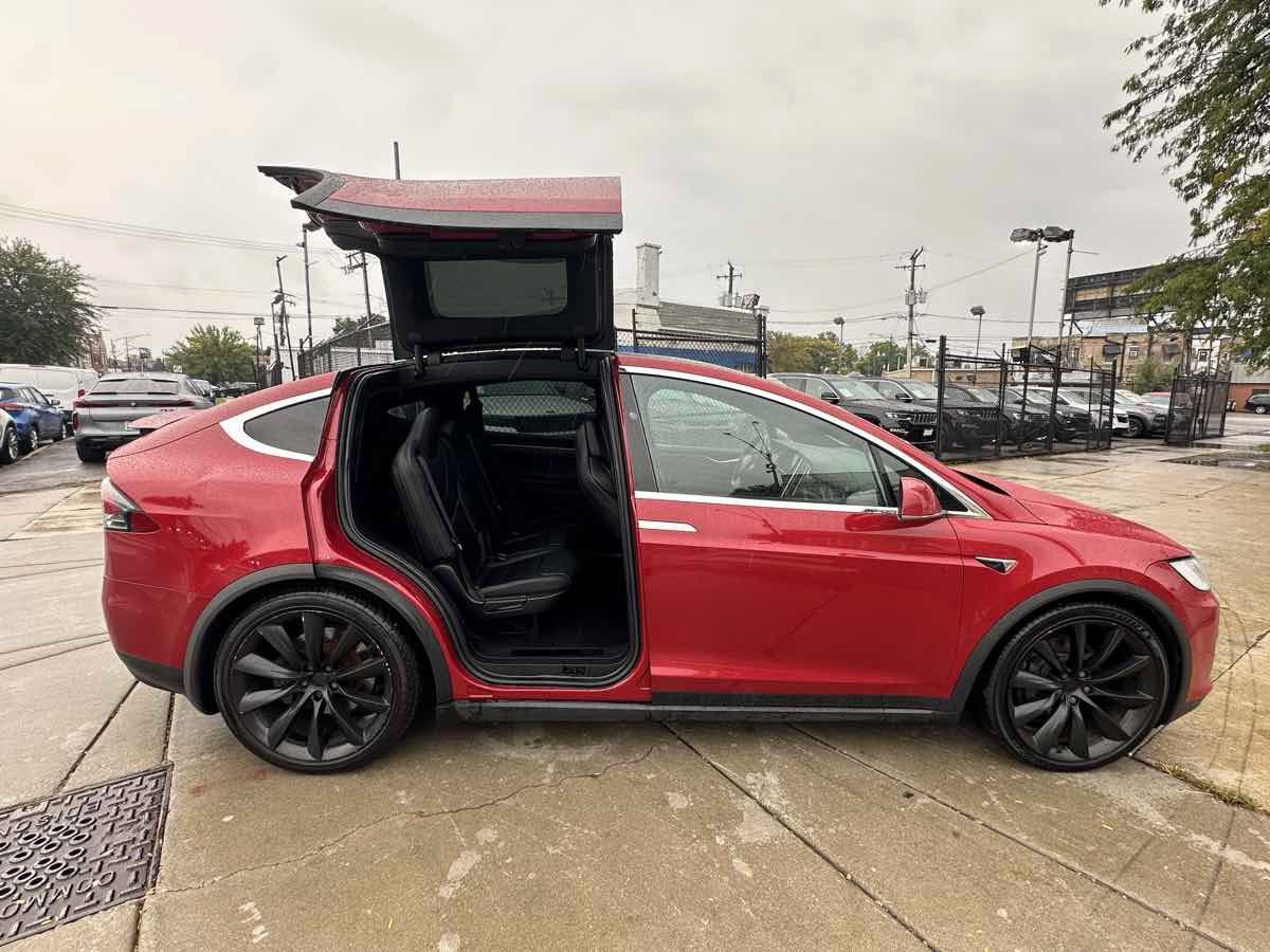 Used 2017 Tesla Model X 100D AWD/4WD image 35