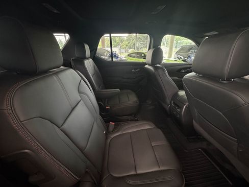 Used 2023 Chevrolet Traverse RS AWD/4WD image 26