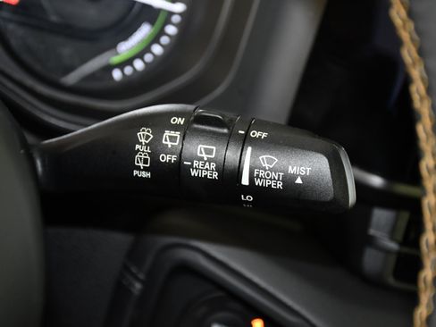Used 2024 Jeep Wrangler Unlimited Sahara AWD/4WD image 23
