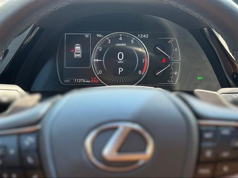 Used 2025 Lexus ES 350 w/ Premium Package FWD image 16