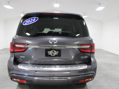 Used 2024 INFINITI QX80 Premium Select w/ Cargo Package AWD/4WD image 8