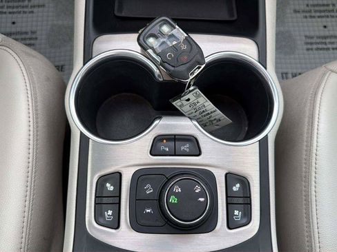 Used 2019 GMC Terrain Denali w/ Advanced Safety Package AWD/4WD image 25