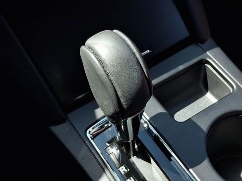 Used 2018 Subaru Outback 2.5i Touring w/ Popular Package #3 image 15