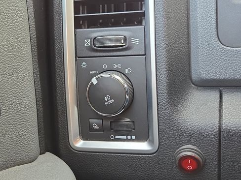 Used 2016 RAM 1500 Big Horn image 18