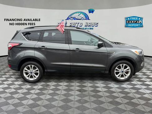 Used 2018 Ford Escape SE image 8