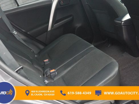 Used 2016 Toyota RAV4 LE FWD image 13