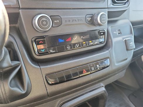 Used 2024 RAM ProMaster 2500 w/ Convenience Group image 18