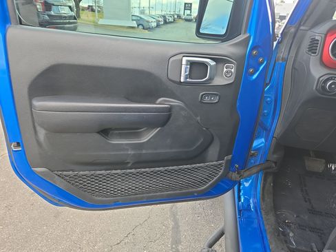 Used 2021 Jeep Wrangler Unlimited Rubicon w/ Cold Weather Group image 35