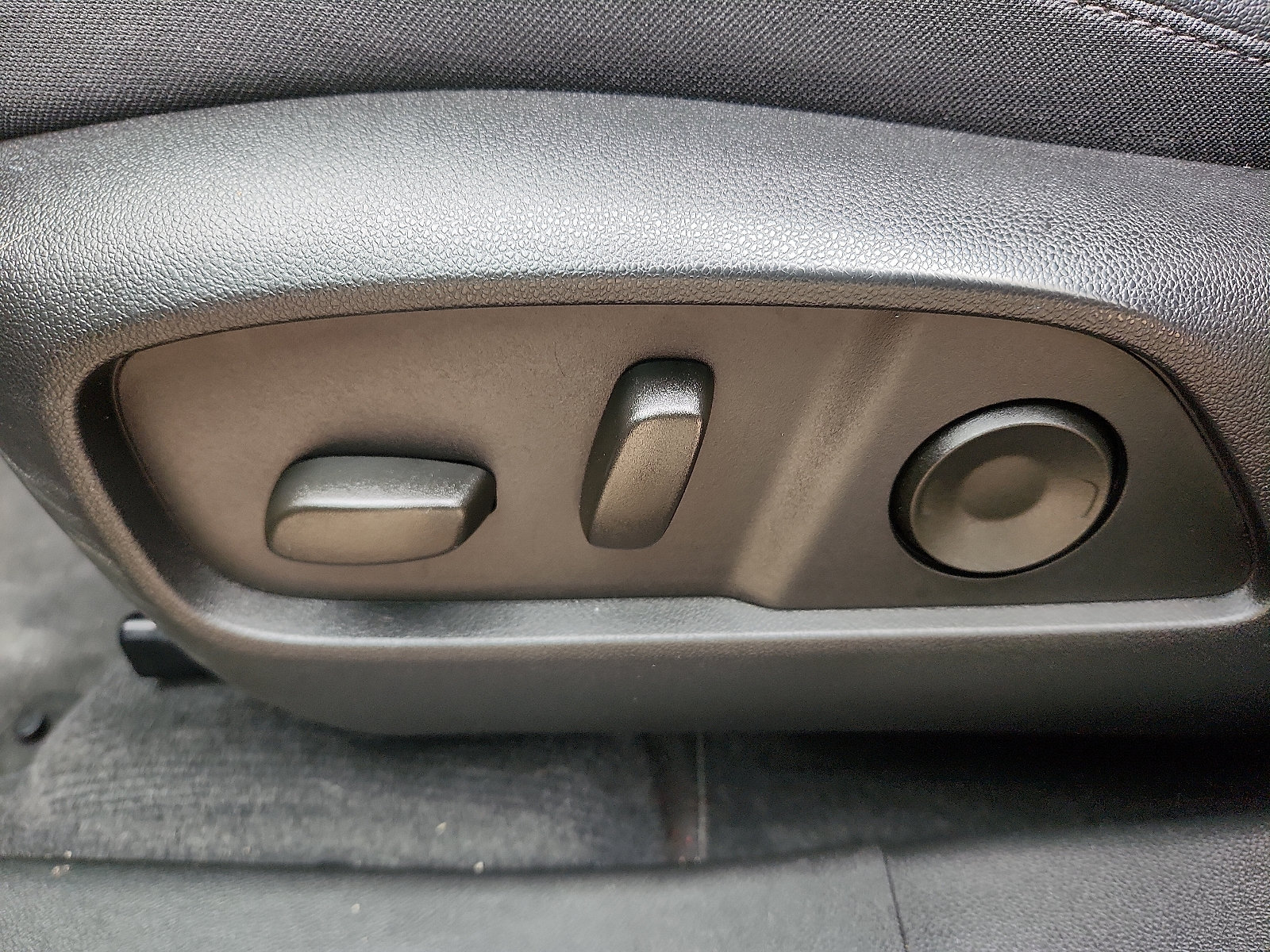 Used 2025 Chevrolet Equinox LT w/ Convenience Package II FWD image 14