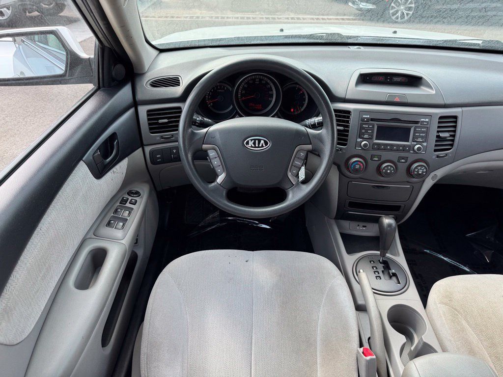 Used 2010 Kia Optima LX FWD image 10