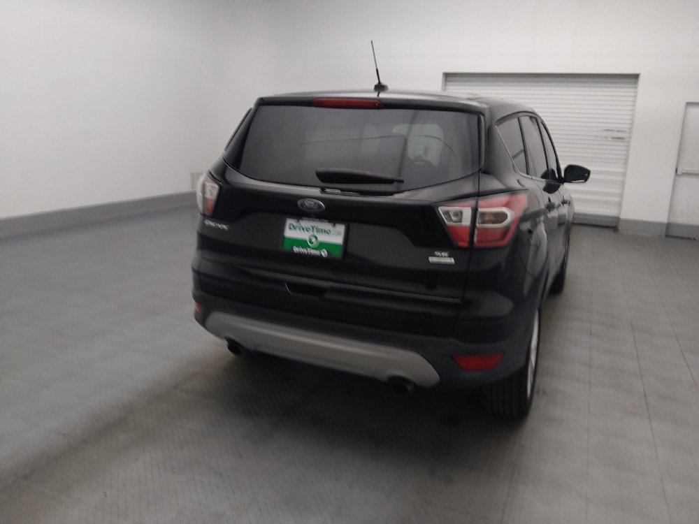 Used 2017 Ford Escape SE FWD image 7