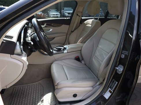 Used 2015 Mercedes-Benz C 300 Sedan image 16