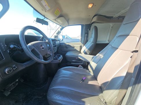 Used 2020 GMC Savana 2500 image 10