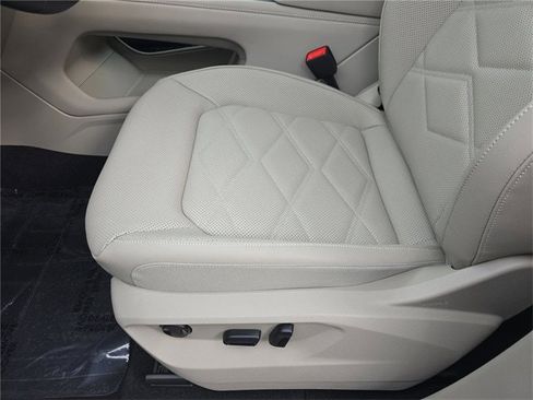 New 2026 Volkswagen Atlas SE image 15