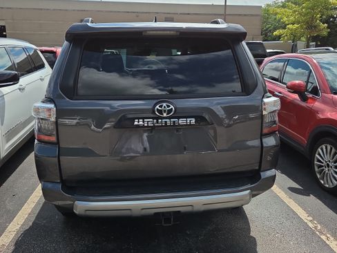 Used 2023 Toyota 4Runner TRD Off-Road Premium w/ Off Road Premium Plus Package AWD/4WD image 4