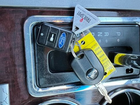 Used 2014 Ford Expedition EL King Ranch image 30