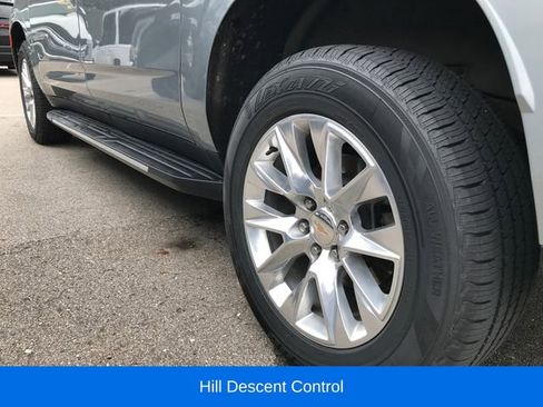 Used 2024 Chevrolet Suburban Premier image 13