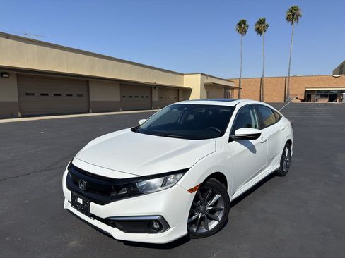 Used 2019 Honda Civic EX image 3