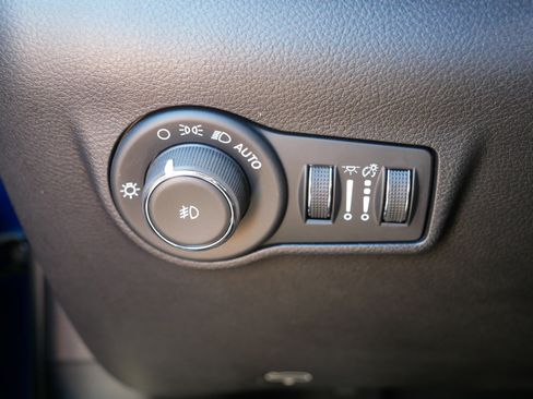 Used 2025 Jeep Compass Limited AWD/4WD image 26