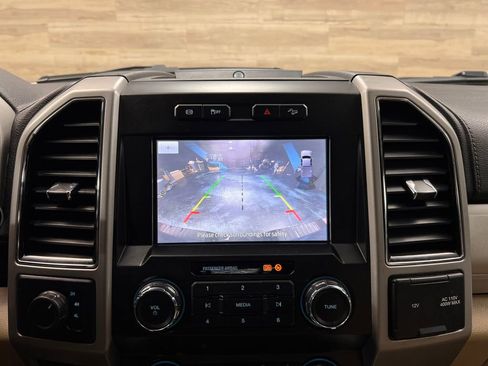Used 2021 Ford F350 Lariat w/ Lariat Value Package AWD/4WD image 10