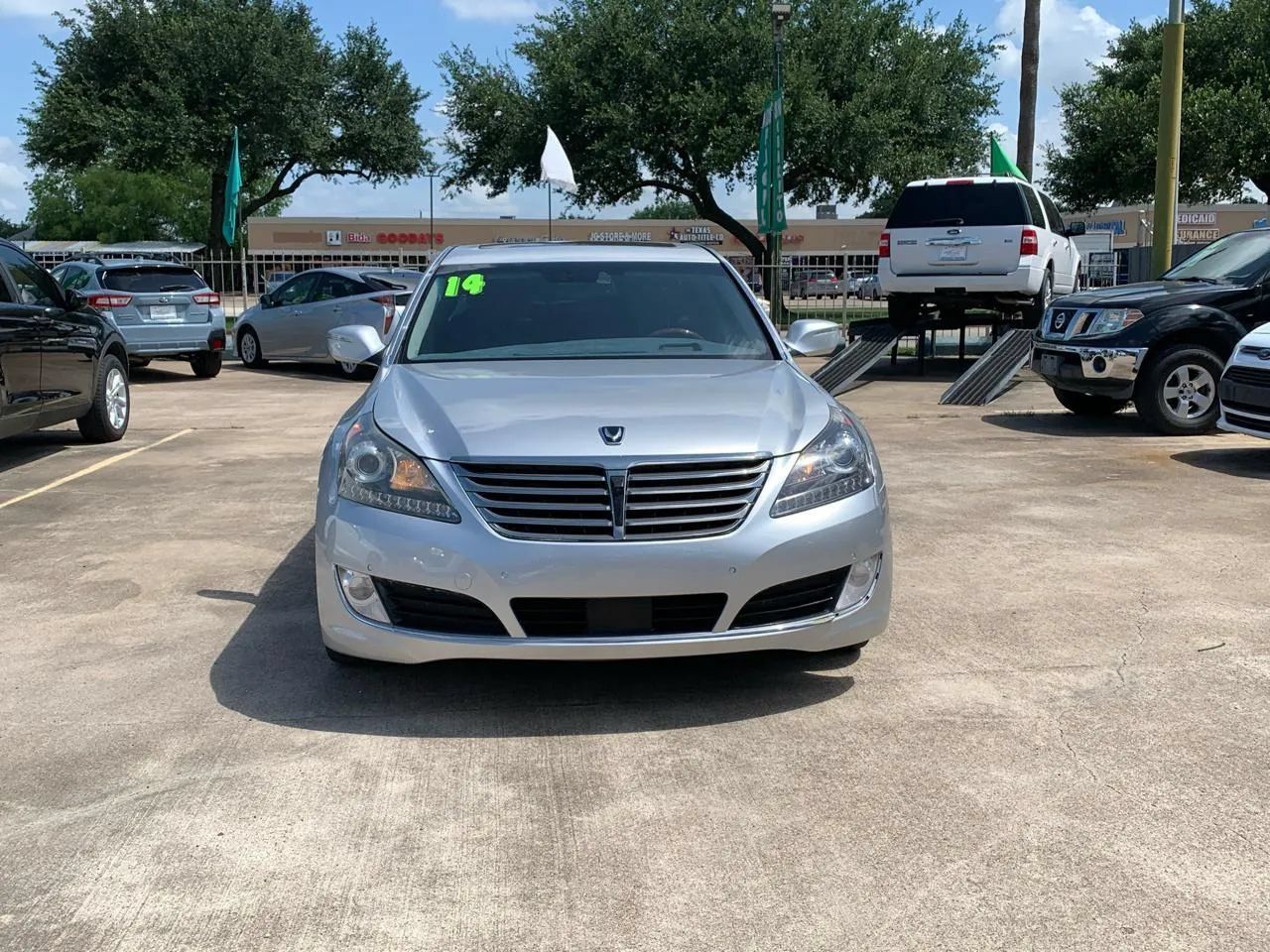 Used 2014 Hyundai Equus Ultimate RWD image 2