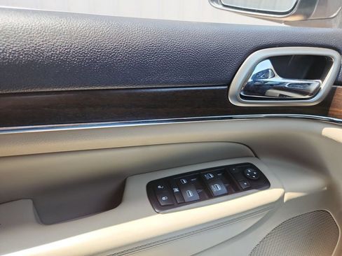 Used 2015 Jeep Grand Cherokee Limited RWD image 14
