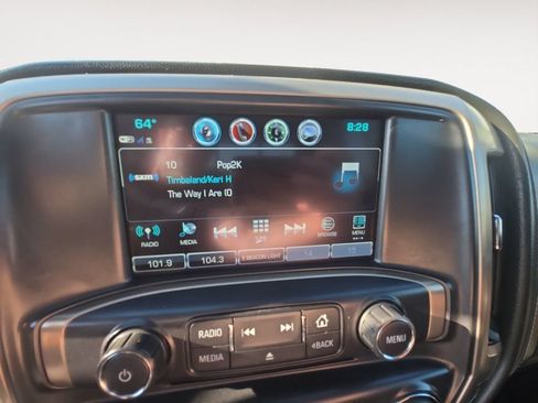 Used 2018 GMC Sierra 2500 Denali w/ Duramax Plus Package AWD/4WD image 15