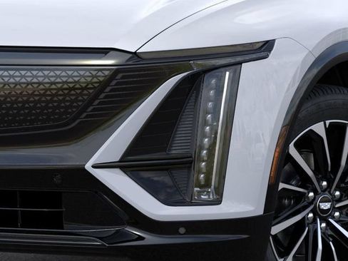 New 2026 Cadillac Lyriq Sport w/ LPO, Floor Liner Package RWD image 10