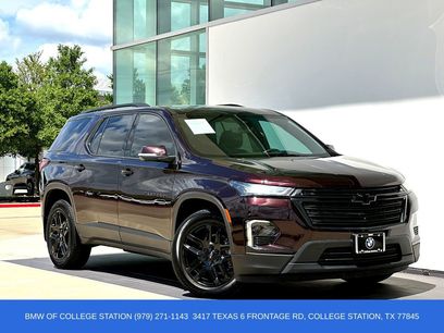 Used 2022 Chevrolet Traverse LT