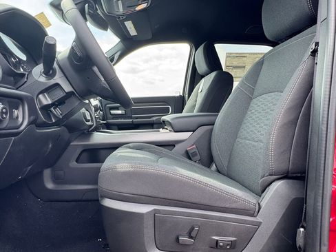New 2026 RAM 2500 Big Horn AWD/4WD image 15