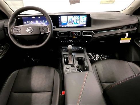 New 2026 Nissan Sentra SR w/ SR Premium Package FWD image 6