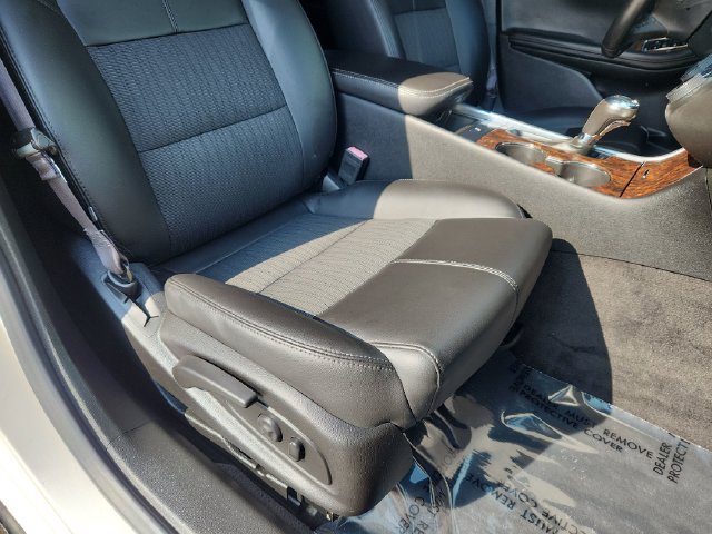 Used 2014 Chevrolet Impala LT w/ Convenience Package FWD image 25