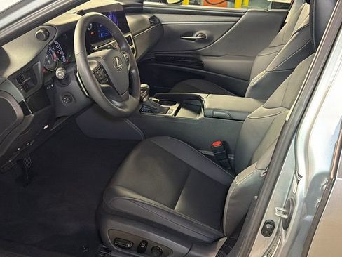 Certified 2025 Lexus ES 350 w/ Premium Package image 24