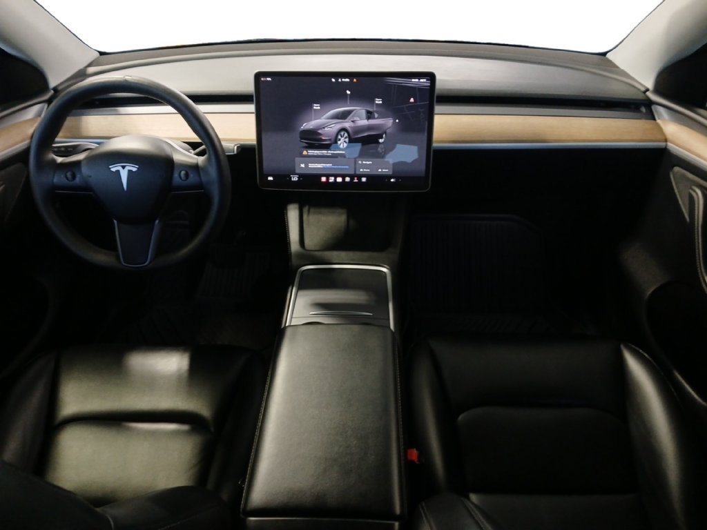 Used 2024 Tesla Model Y Long Range AWD/4WD image 20