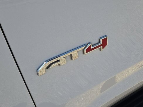 Used 2021 GMC Yukon AT4 w/ Technology Package AWD/4WD image 11