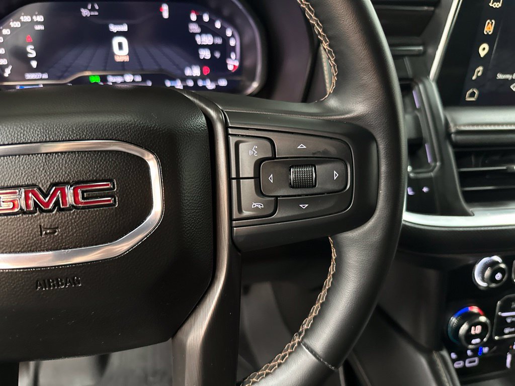 Used 2023 GMC Yukon XL AT4 w/ Technology Package AWD/4WD image 15