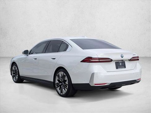 New 2026 BMW i5 eDrive40 RWD image 8