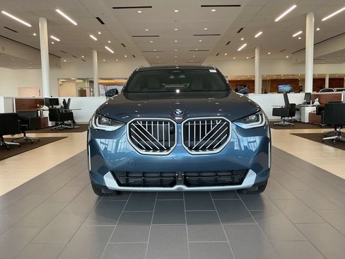 New 2026 BMW X3 xDrive30i w/ Premium Package AWD/4WD image 2